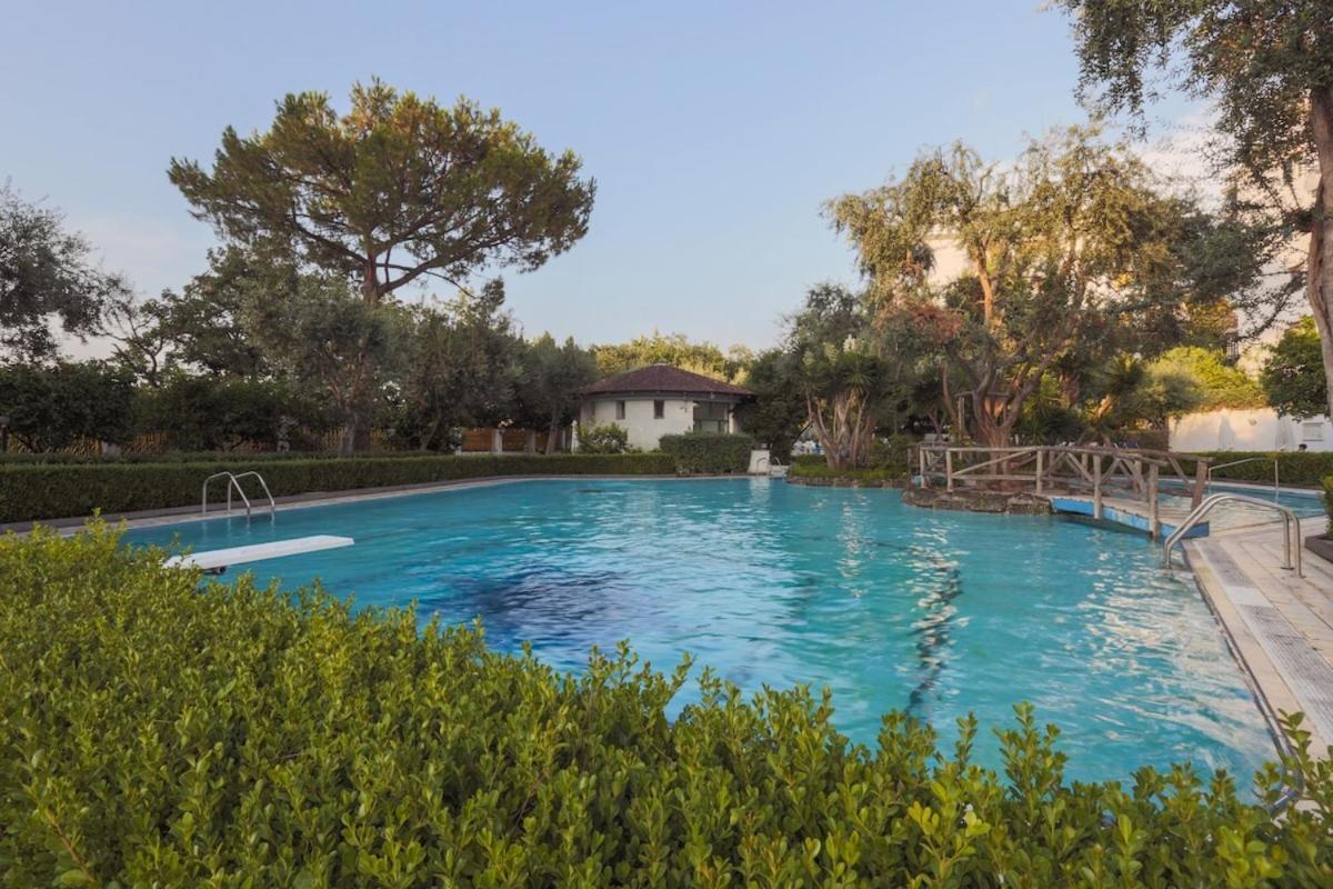 Sorrentovibes - Modern Apartment With Terrace, Swimming Pool&Tennis Eksteriør bilde