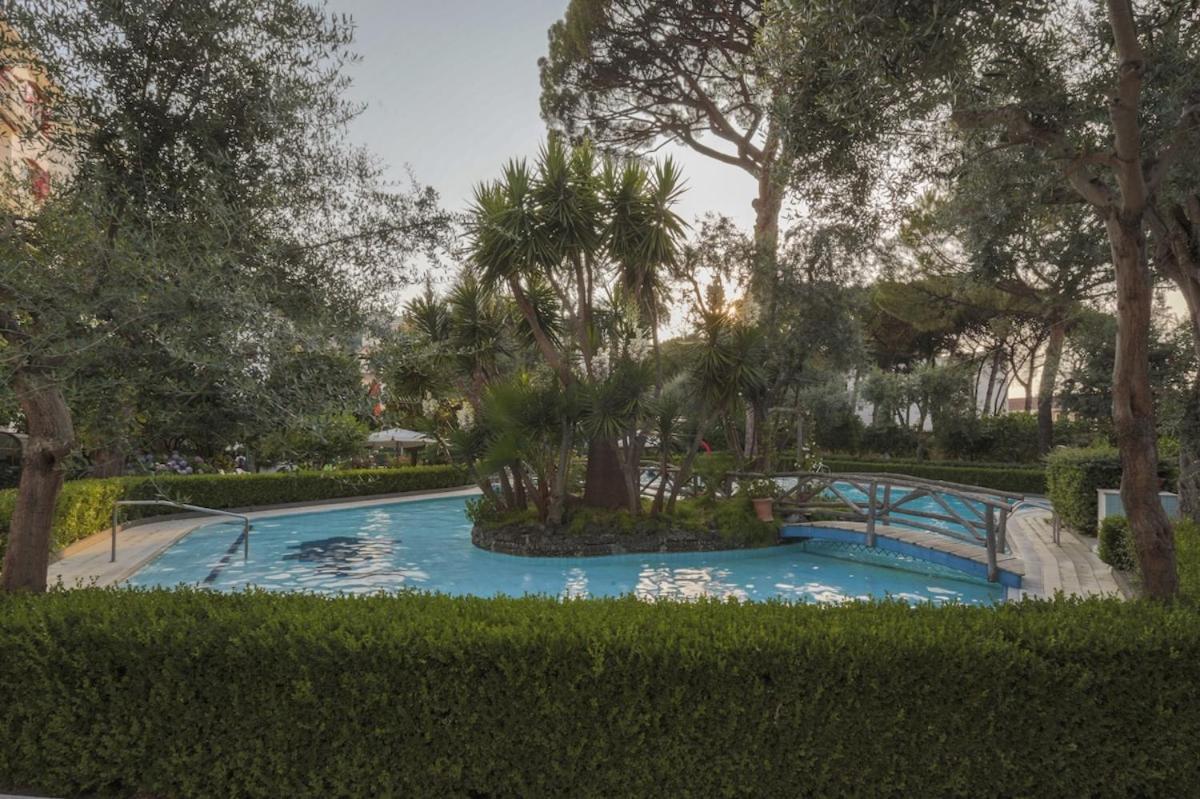 Sorrentovibes - Modern Apartment With Terrace, Swimming Pool&Tennis Eksteriør bilde