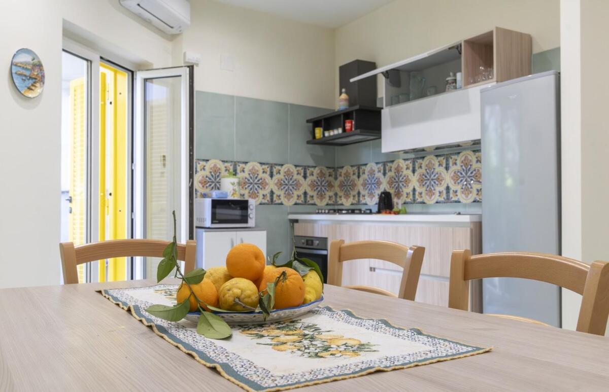 Sorrentovibes - Modern Apartment With Terrace, Swimming Pool&Tennis Eksteriør bilde