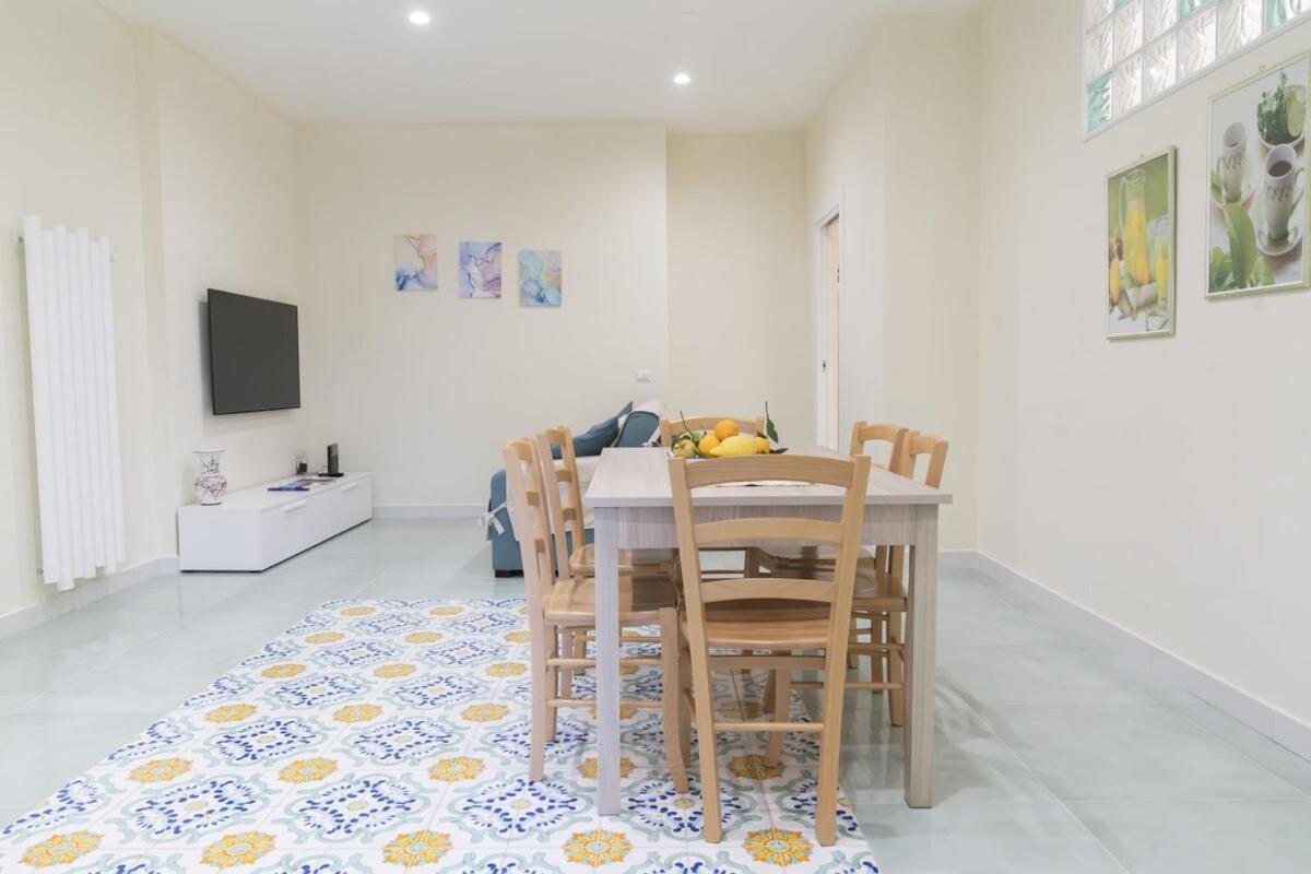 Sorrentovibes - Modern Apartment With Terrace, Swimming Pool&Tennis Eksteriør bilde